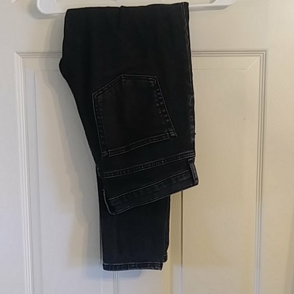 Mid-Rise Skinnies
